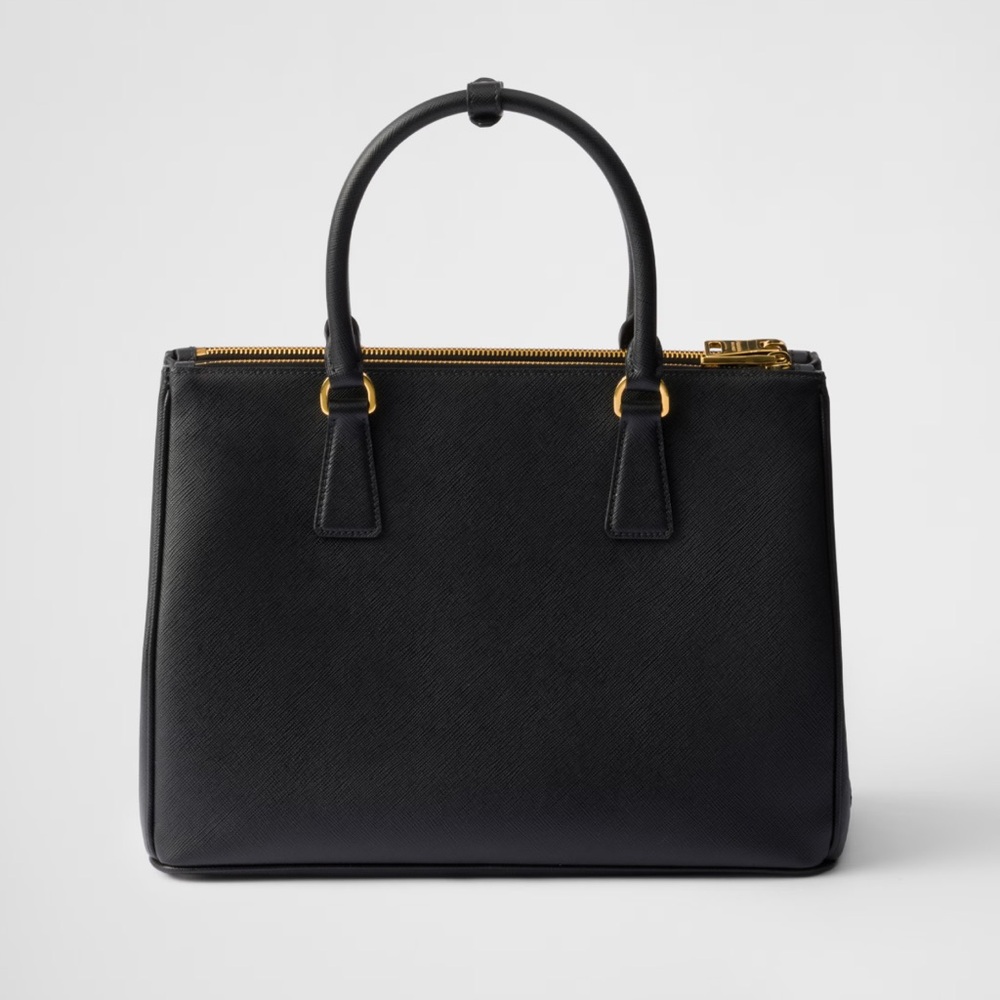 Authentic Prada large Saffiano Leather Bag -  (Retails for $5100) - Picture 4 of 16